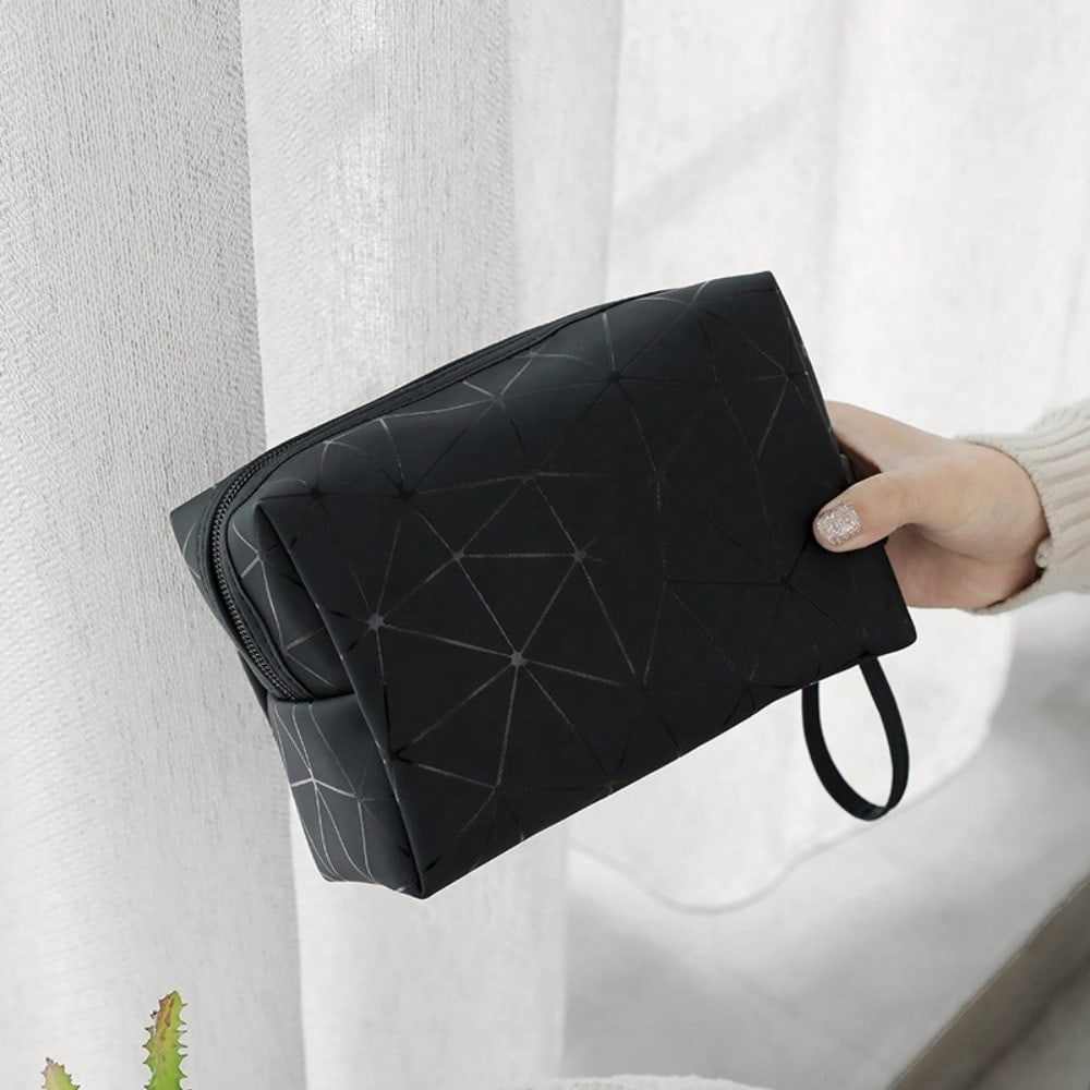 Geometric Luminous Makeup Bag  - огляд і ціна Tech Accessories Designer