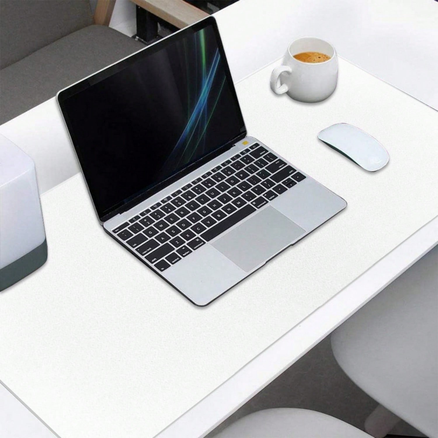 One Large E-Sports Gaming Mous - огляд і ціна Tech Accessories Designer