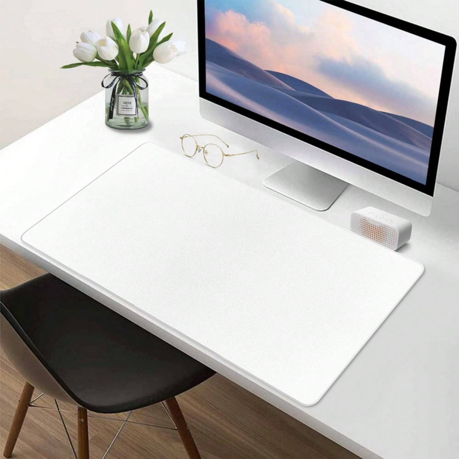 One Large E-Sports Gaming Mous - огляд і ціна Tech Accessories Designer