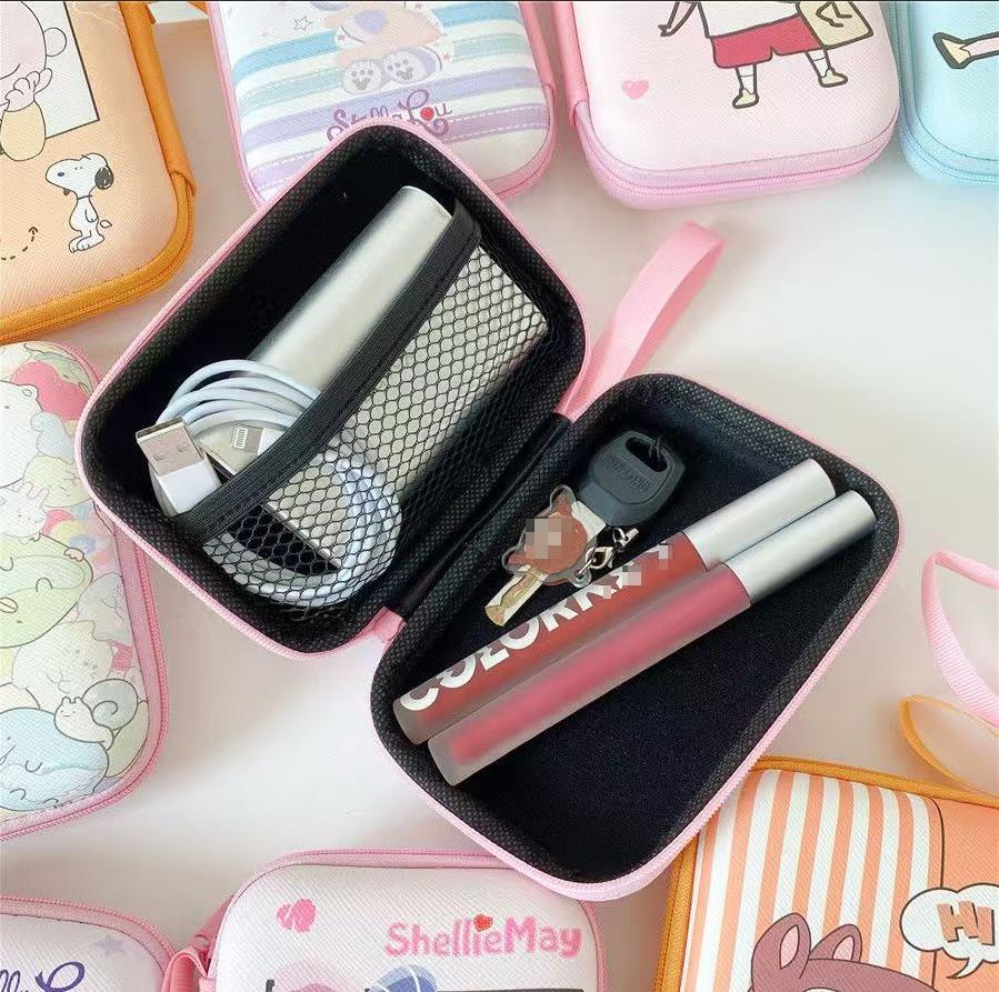 Hello Kitty Portable Storage B - огляд і ціна Travel Cable Organizer