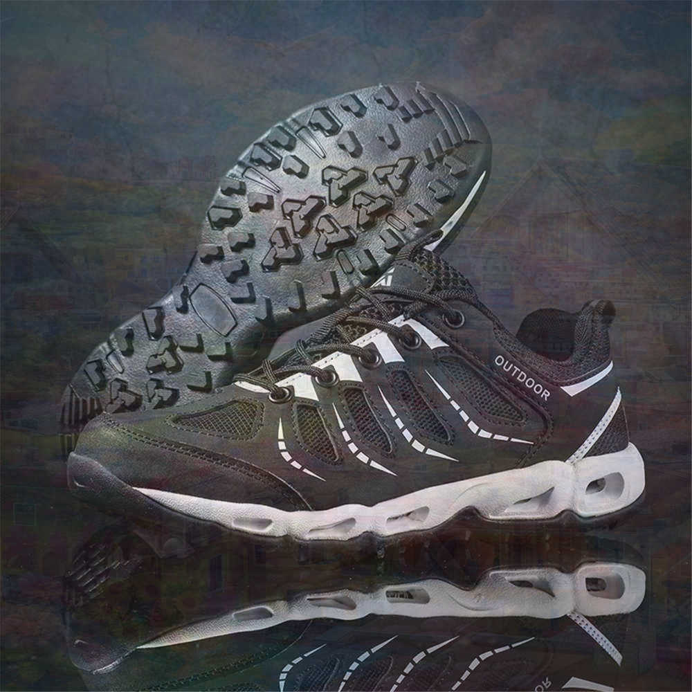 Sumer Round Tip Silver Sneaker - огляд і ціна Tech Accessories For Travel